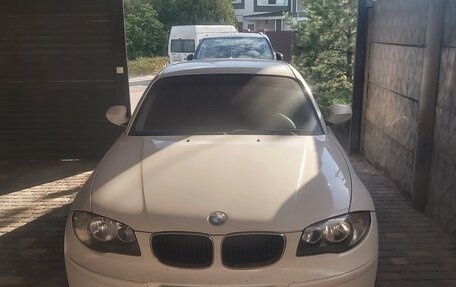 BMW 1 серия, 2010 год, 850 000 рублей, 1 фотография