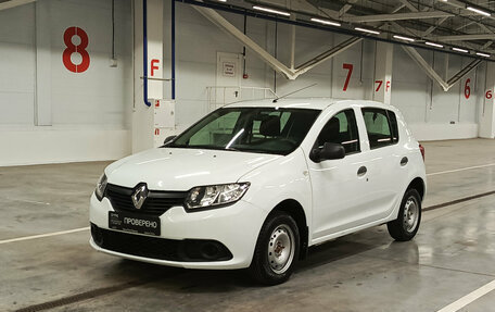 Renault Sandero II рестайлинг, 2018 год, 835 000 рублей, 1 фотография