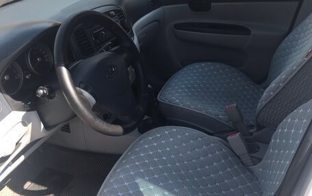 Hyundai Verna II, 2006 год, 500 000 рублей, 11 фотография