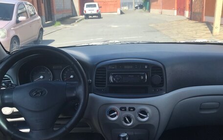 Hyundai Verna II, 2006 год, 500 000 рублей, 13 фотография
