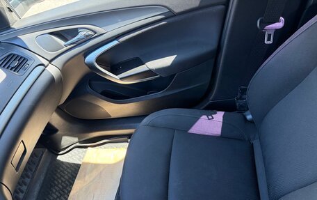 Opel Insignia II рестайлинг, 2011 год, 820 000 рублей, 12 фотография