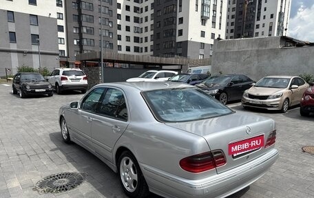 Mercedes-Benz E-Класс, 2000 год, 475 000 рублей, 9 фотография