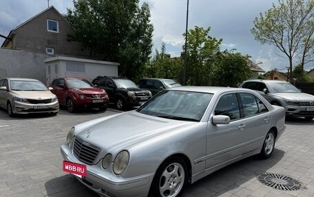 Mercedes-Benz E-Класс, 2000 год, 475 000 рублей, 2 фотография