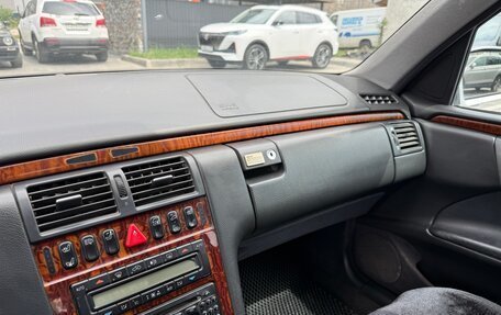 Mercedes-Benz E-Класс, 2000 год, 475 000 рублей, 21 фотография