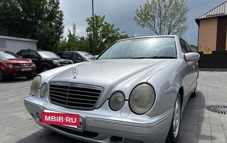 Mercedes-Benz E-Класс, 2000 год, 475 000 рублей, 31 фотография