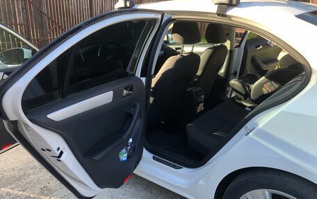 Volkswagen Jetta VI, 2014 год, 930 000 рублей, 14 фотография