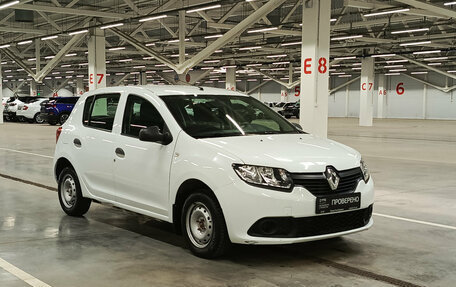 Renault Sandero II рестайлинг, 2018 год, 835 000 рублей, 3 фотография