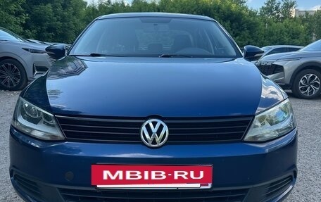 Volkswagen Jetta VI, 2014 год, 1 100 000 рублей, 2 фотография