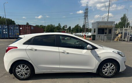 Hyundai i30 II рестайлинг, 2014 год, 829 000 рублей, 4 фотография