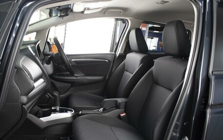 Honda Fit III, 2018 год, 1 360 000 рублей, 8 фотография
