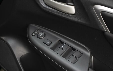 Honda Fit III, 2018 год, 1 360 000 рублей, 17 фотография