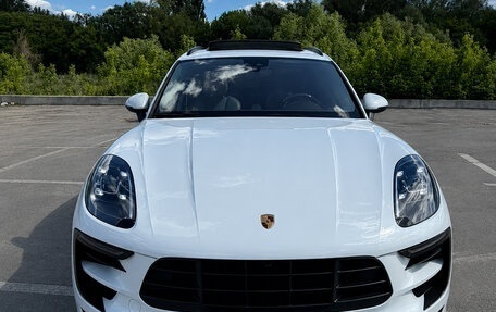 Porsche Macan I рестайлинг, 2016 год, 3 500 000 рублей, 1 фотография