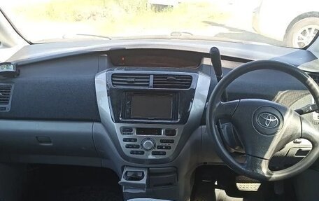 Toyota Opa I рестайлинг, 2002 год, 470 000 рублей, 10 фотография