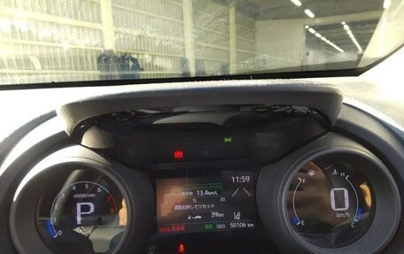 Toyota Yaris Cross, 2021 год, 1 833 333 рублей, 12 фотография