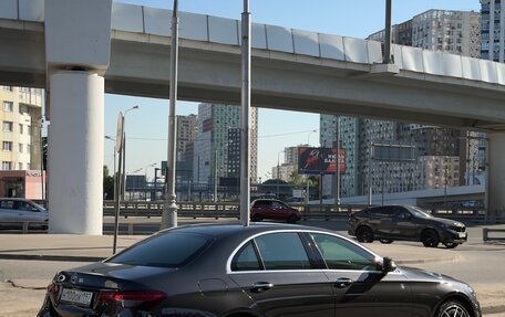 Mercedes-Benz E-Класс, 2020 год, 5 000 000 рублей, 3 фотография