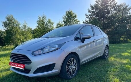 Ford Fiesta, 2015 год, 599 000 рублей, 2 фотография