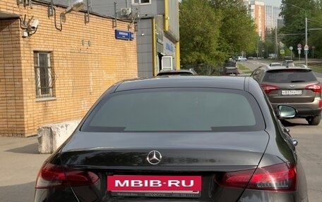 Mercedes-Benz E-Класс, 2020 год, 5 000 000 рублей, 15 фотография