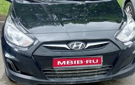 Hyundai Solaris II рестайлинг, 2011 год, 650 000 рублей, 1 фотография