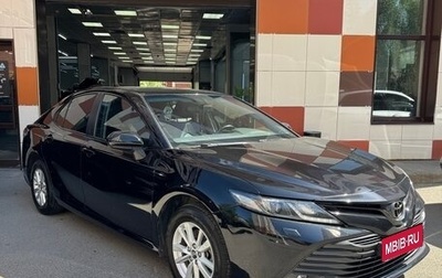 Toyota Camry, 2019 год, 2 300 000 рублей, 1 фотография