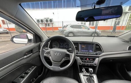 Hyundai Avante, 2017 год, 1 230 000 рублей, 6 фотография
