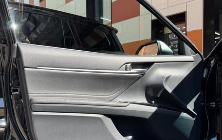Toyota Camry, 2019 год, 2 300 000 рублей, 7 фотография