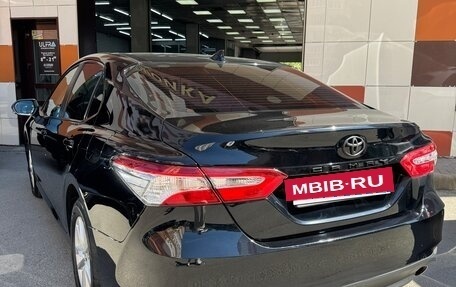 Toyota Camry, 2019 год, 2 300 000 рублей, 6 фотография
