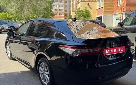 Toyota Camry, 2019 год, 2 300 000 рублей, 3 фотография