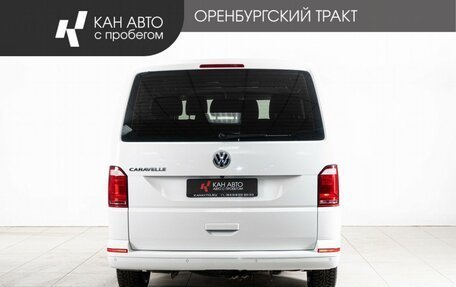 Volkswagen Caravelle T6 рестайлинг, 2018 год, 2 698 000 рублей, 4 фотография