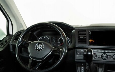 Volkswagen Caravelle T6 рестайлинг, 2018 год, 2 698 000 рублей, 13 фотография