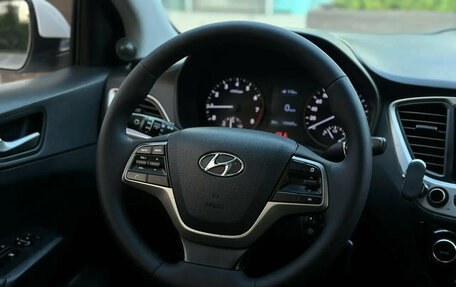 Hyundai Solaris II рестайлинг, 2017 год, 965 000 рублей, 8 фотография