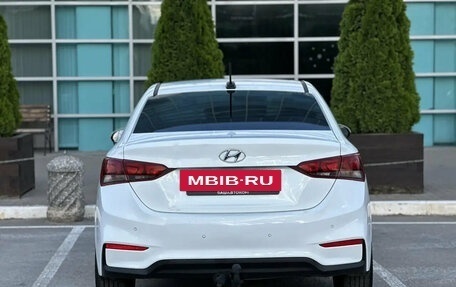 Hyundai Solaris II рестайлинг, 2017 год, 965 000 рублей, 5 фотография