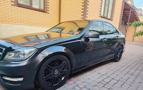Mercedes-Benz C-Класс, 2011 год, 1 180 000 рублей, 1 фотография