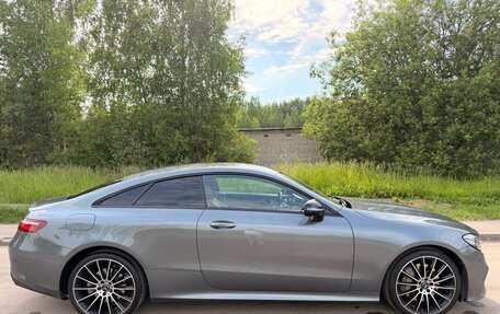 Mercedes-Benz E-Класс, 2019 год, 4 600 000 рублей, 7 фотография