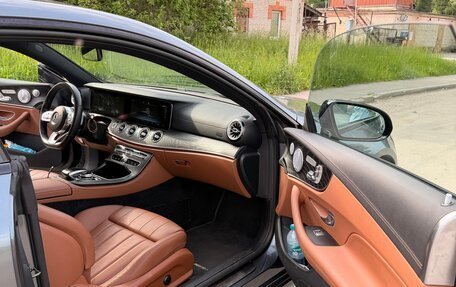Mercedes-Benz E-Класс, 2019 год, 4 600 000 рублей, 13 фотография
