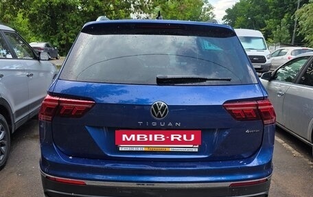 Volkswagen Tiguan II, 2021 год, 3 500 000 рублей, 2 фотография
