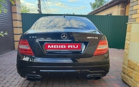 Mercedes-Benz C-Класс, 2011 год, 1 180 000 рублей, 3 фотография