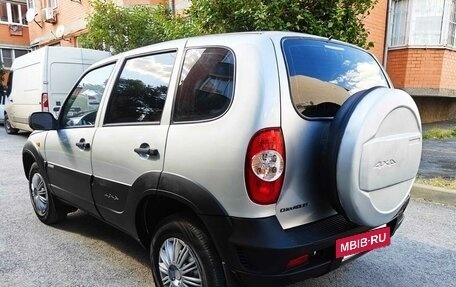 Chevrolet Niva I рестайлинг, 2009 год, 410 000 рублей, 4 фотография