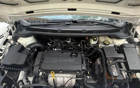 Opel Astra J, 2011 год, 550 000 рублей, 4 фотография