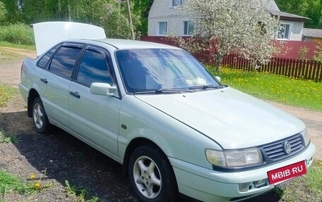 Volkswagen Passat B4, 1994 год, 235 000 рублей, 3 фотография