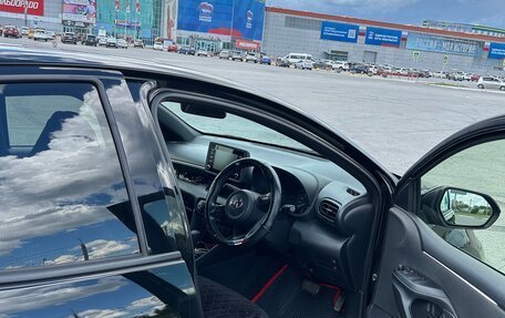 Toyota Yaris, 2021 год, 1 170 000 рублей, 7 фотография