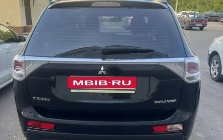 Mitsubishi Outlander III рестайлинг 3, 2012 год, 1 030 000 рублей, 6 фотография