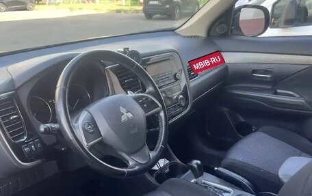 Mitsubishi Outlander III рестайлинг 3, 2012 год, 1 030 000 рублей, 9 фотография