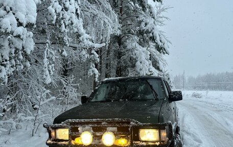 Nissan Terrano II рестайлинг, 1992 год, 400 000 рублей, 4 фотография