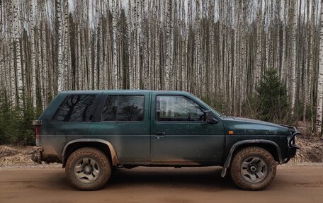 Nissan Terrano II рестайлинг, 1992 год, 400 000 рублей, 16 фотография