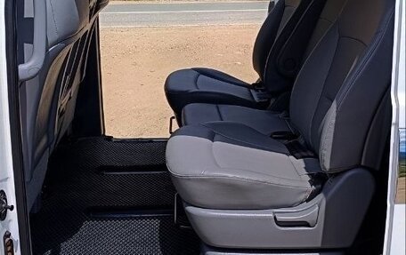 Hyundai Grand Starex Grand Starex I рестайлинг 2, 2020 год, 4 700 000 рублей, 11 фотография