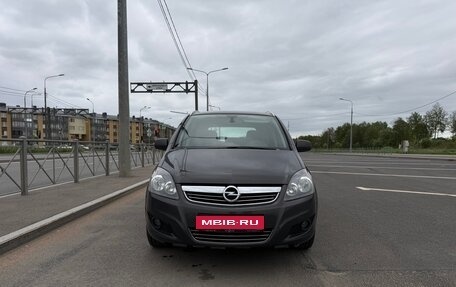 Opel Zafira B, 2013 год, 850 000 рублей, 1 фотография
