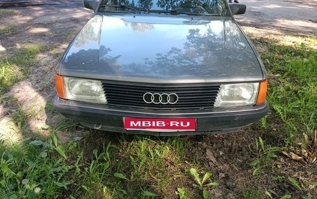 Audi 100, 1986 год, 279 000 рублей, 1 фотография