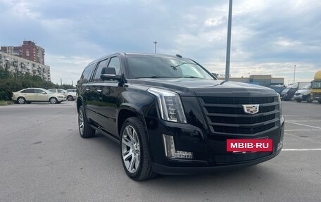 Cadillac Escalade IV, 2019 год, 5 000 000 рублей, 2 фотография
