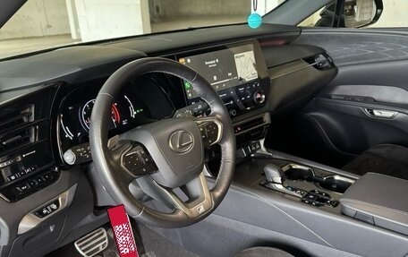 Lexus RX IV рестайлинг, 2022 год, 8 990 000 рублей, 7 фотография