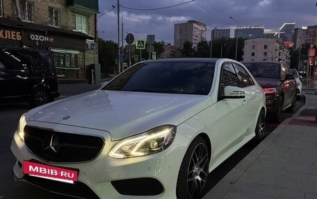Mercedes-Benz E-Класс, 2014 год, 2 200 000 рублей, 3 фотография